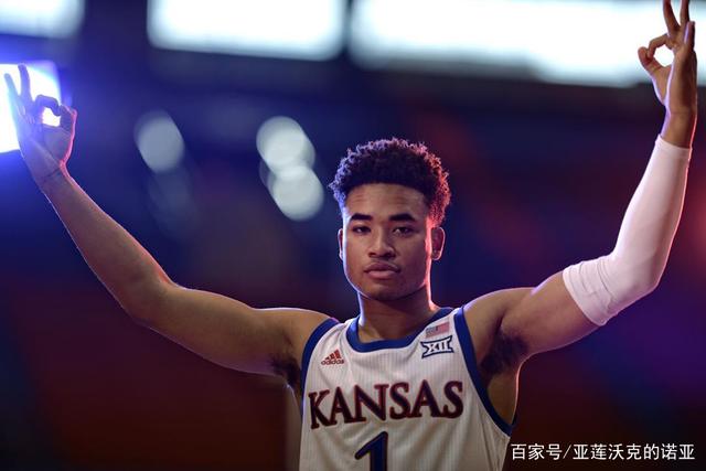 76人签约詹姆斯评级：A+！无敌性价比助力争冠 多方面高度适配